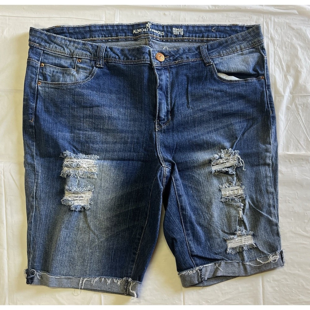 Almost Famous Bermuda Blue Shorts Women's Size 18